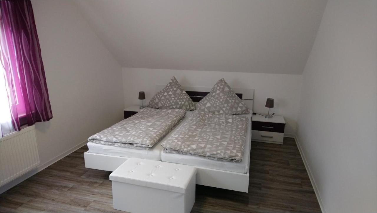 Haus Waldidyll Apartment Lauta Екстериор снимка