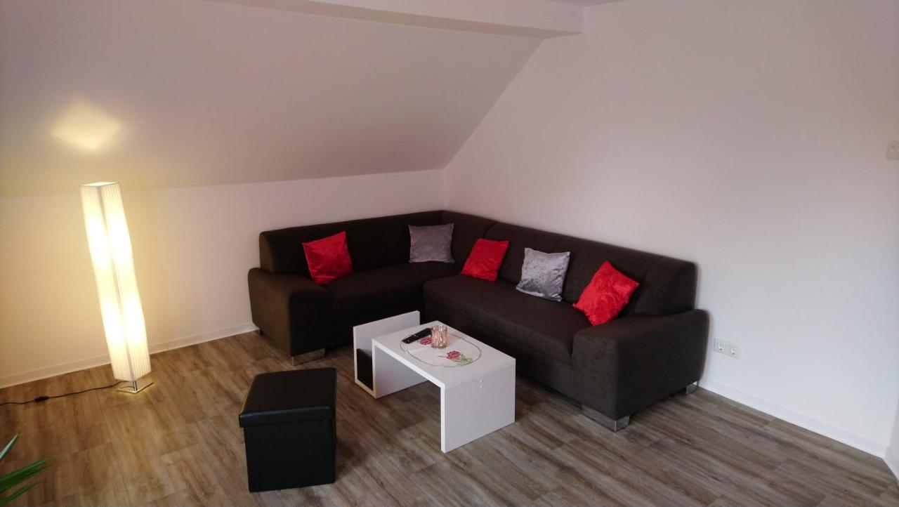 Haus Waldidyll Apartment Lauta Екстериор снимка