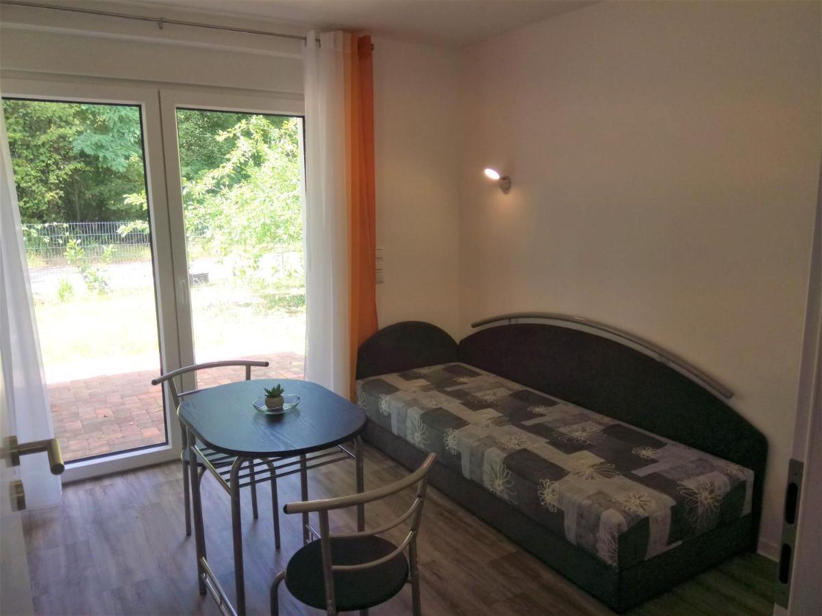 Haus Waldidyll Apartment Lauta Екстериор снимка